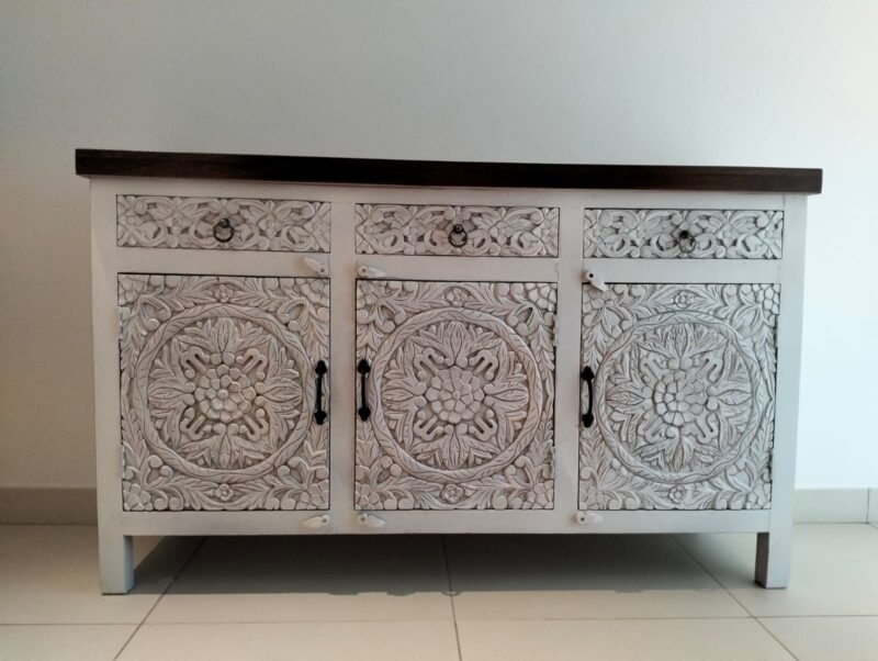 Sideboard buffet tables